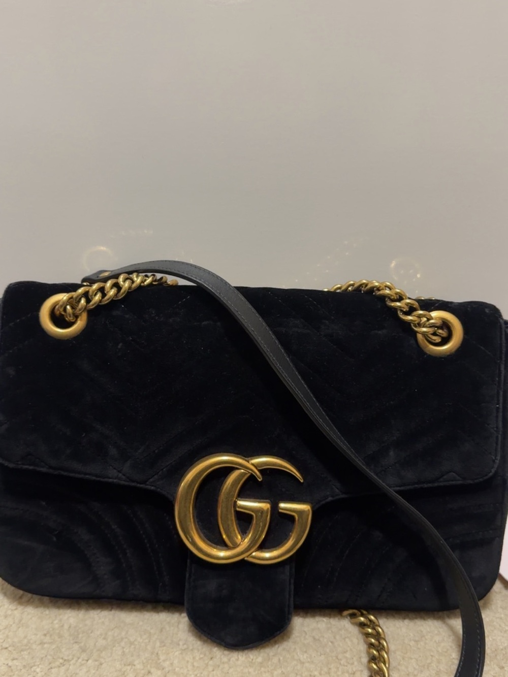 100% authentic Gucci Black Velvet GG Marmont Matelasse shoulder bag